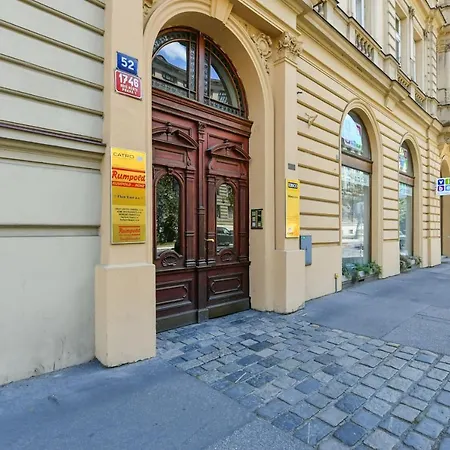 Klimentska 52 * Prága